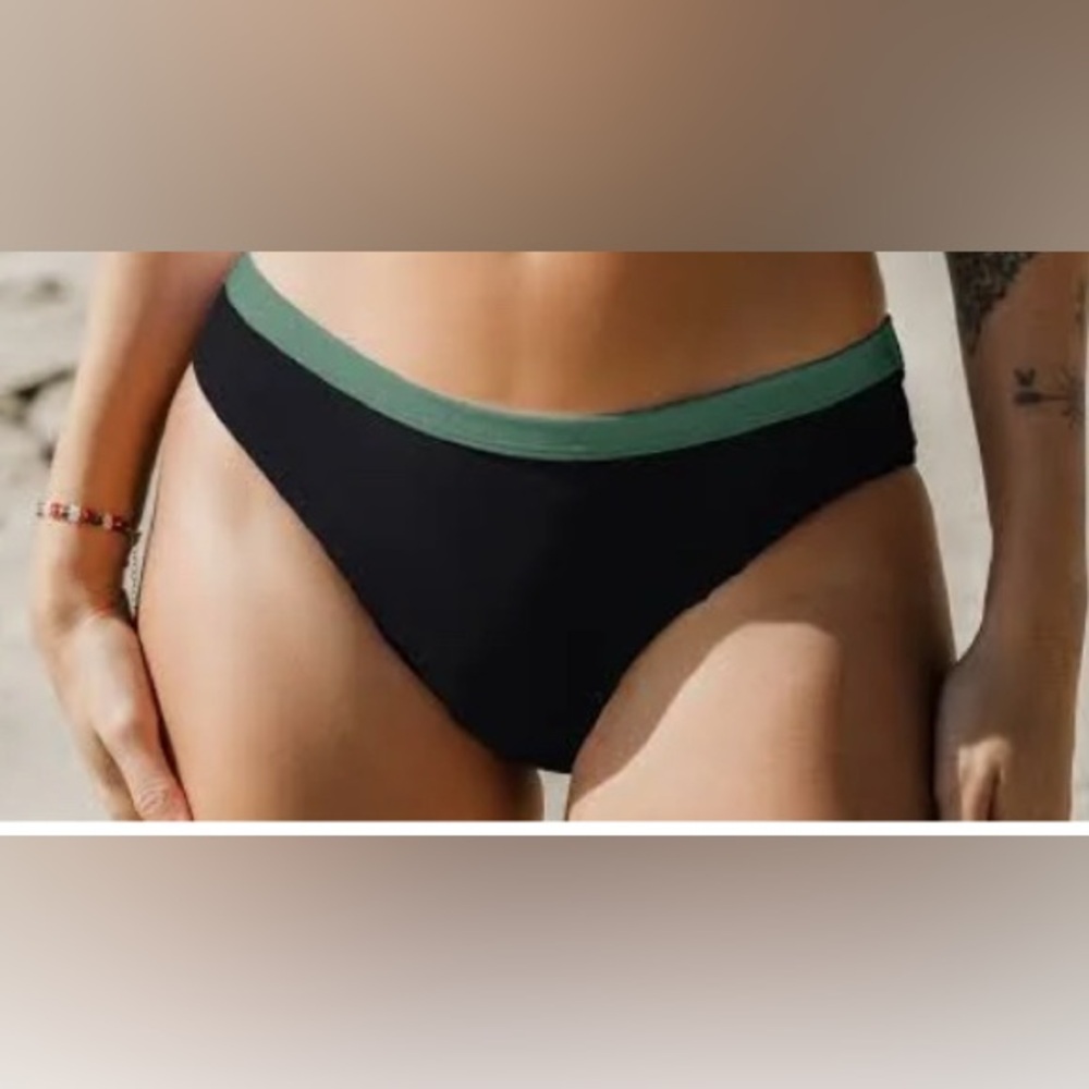 Cupshe Black with green Bikini Bottom